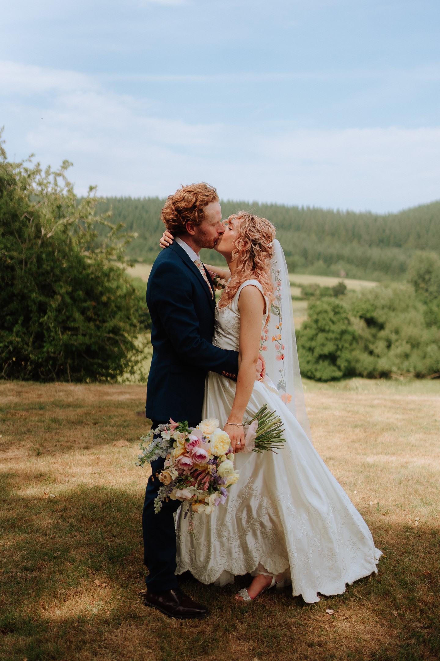 WILDE LODGE WEDDING PHOTOGRAPHY POWYS WALES 018 WILDE LODGE WEDDING PHOTOGRAPHY POWYS WALES 018